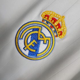 Retro Real Madrid 2006/07 Home Jersey - Image 4