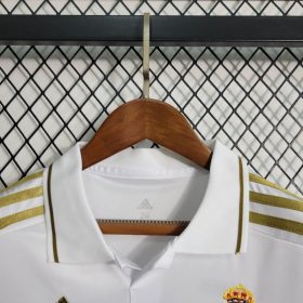 Retro Real Madrid 2011/12 Home Kids Kit - Image 7
