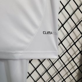 Retro Real Madrid 2011/12 Home Kids Kit - Image 5
