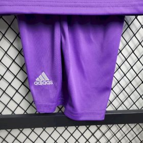 Real Madrid 2016/17 Away Kids Kit - Image 5