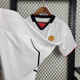 Retro Manchester United 2002/03 Away Jersey - Image 4