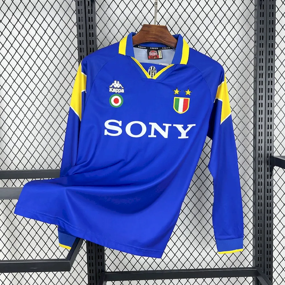 2024111012301046.webp Retro Juventus 1995/96 Away Long Sleeve Jersey - Image 1