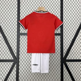 Retro Manchester United 2000/02 Home Kids Kit - Image 2