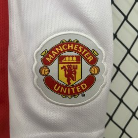 Retro Manchester United 2009/10 Home Kids Kit - Image 6