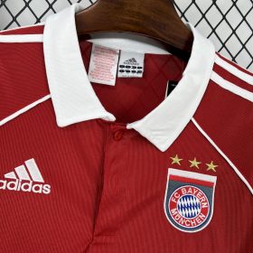 Retro Bayern Munich 2005/06 Home Jersey - Image 10