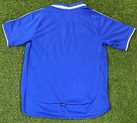 Retro Chelsea 2001/03 Home Jersey - Image 4