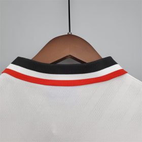 Retro Manchester United 1996/97 Away Jersey - Image 4