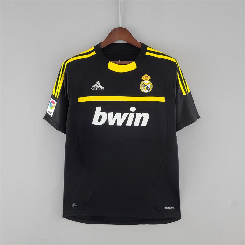 Real-Madrid-201112-Goalkeeper-Retro-Jersey-51307.jpg Retro Real Madrid 2011/12 Goalkeeper Jersey - Image 1