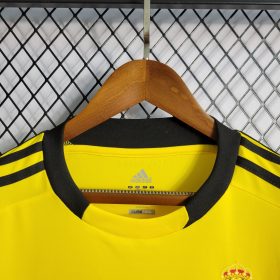 Retro Real Madrid 2011/12 Goalkeeper Jersey - Image 3