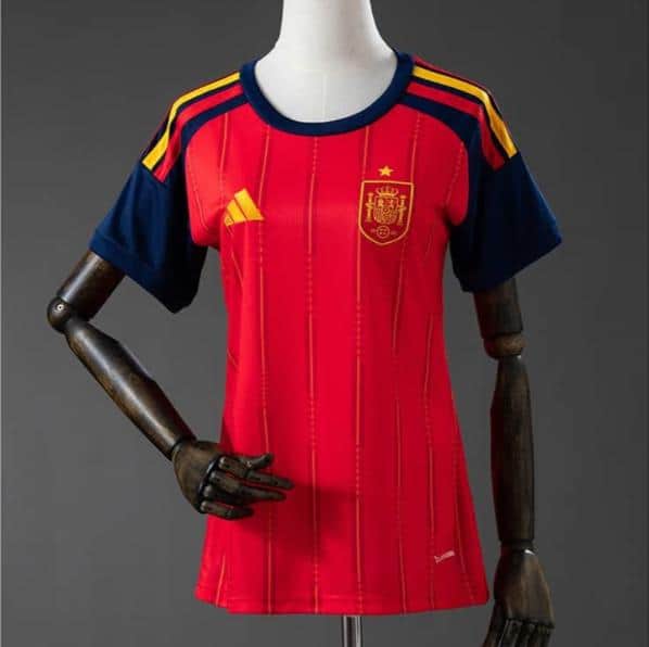 ScreenShot_2026-05-24_184945_207 2026 Spain World Cup Home Womens Jersey - Image 1